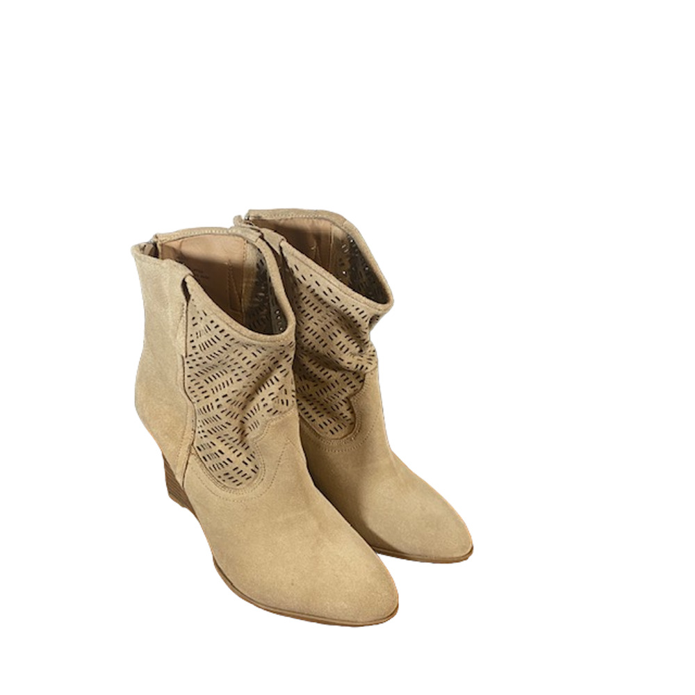 Crown Vintage Women’s Beige Suede Western Wedge Ankle Boots Size 7.5